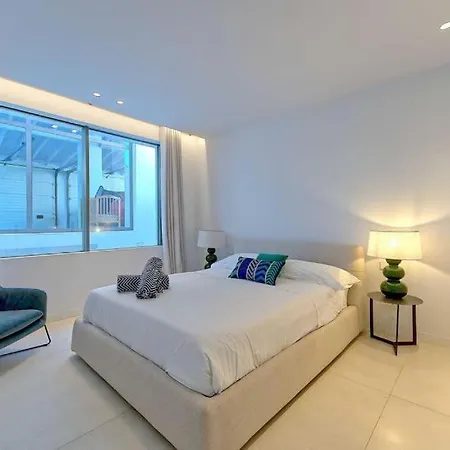 Luxury New Modern Per