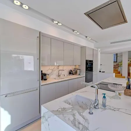 Luxury New Modern Per *