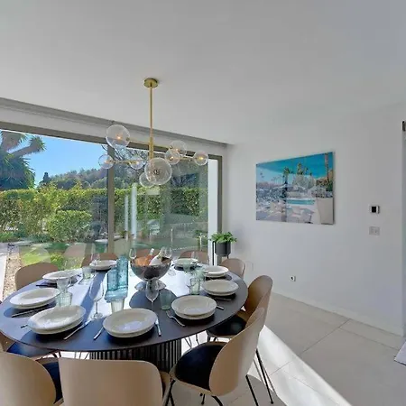 Luxury New Modern Per Villa Marbella