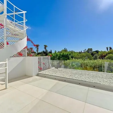 Luxury New Modern Per Villa Marbella