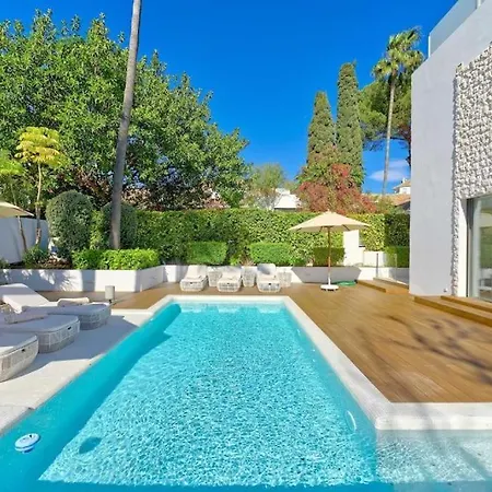 Luxury New Modern Per Villa