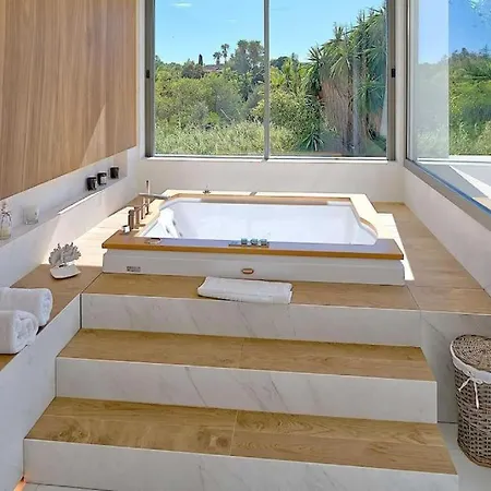 Luxury New Modern Per